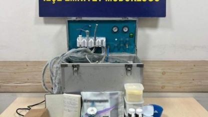 Muş’ta evini kliniğe dönüştüren sahte dişçi yakalandı