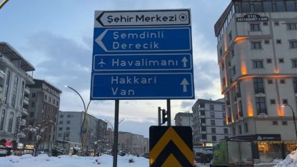 Yüksekova’da olumsuz hava şartları ulaşımı etkiledi