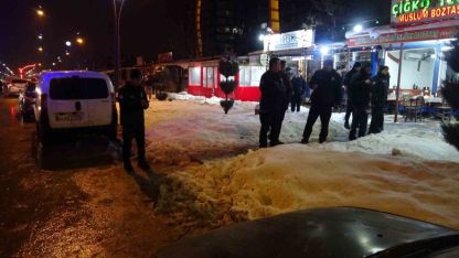 Malatya’da husumetlilerin bıçaklı kavgasında: 2’si ağır 3 kişi yaralandı