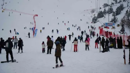Ergan Kayak Merkezi sömestirde doldu taştı