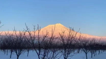 Ağrı Dağı’nın gece ve gündüz karlı görüntüsü mest etti