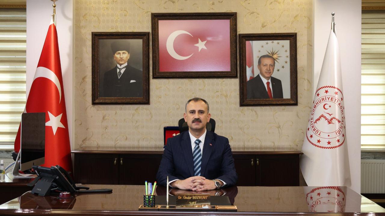 Ağrı Valisi’nden Anlamlı Çağrı: “Çiçek Yerine Bağış”