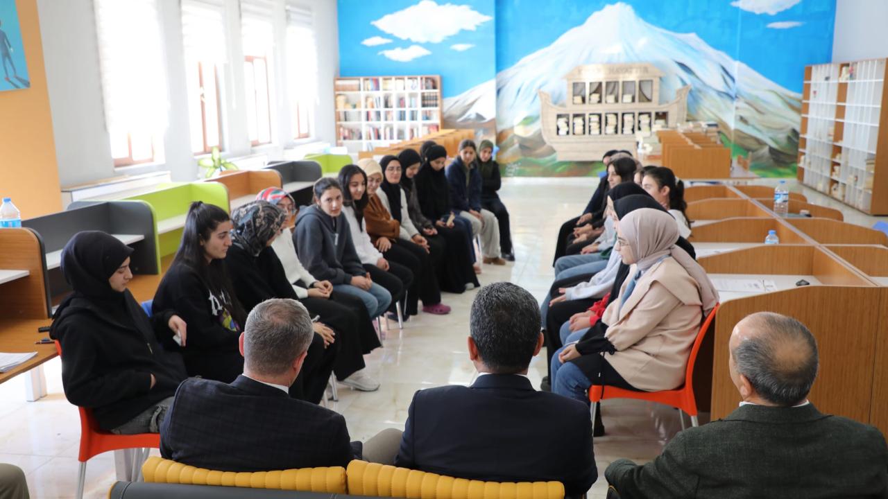 Ağrı’da 12. sınıf öğrencileri üniversite sınavına kampta hazırlanıyor