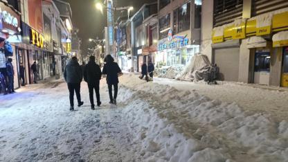 Ağrı’da buz sarkıtı dehşeti