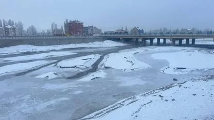 Ağrı’da Dondu, Hayat Durma Noktasına Geldi
