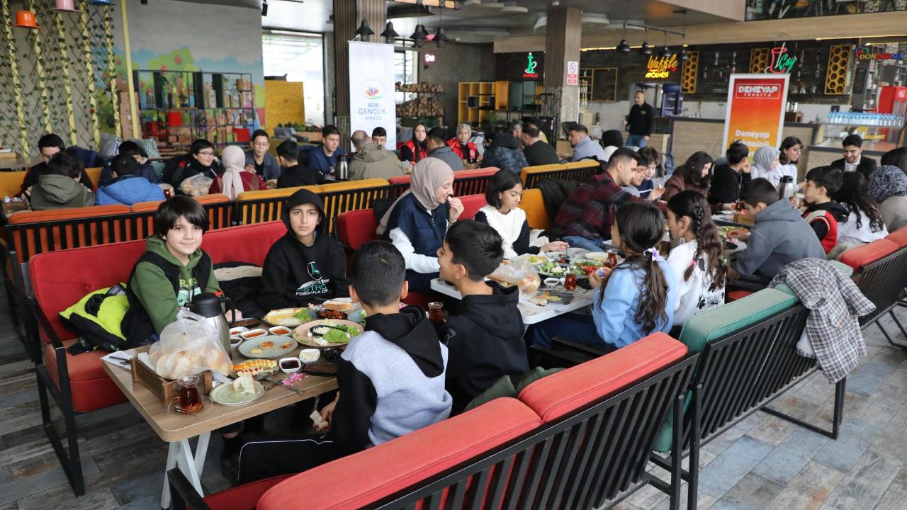 Ağrı’da genç mucitlere motivasyon kahvaltısı