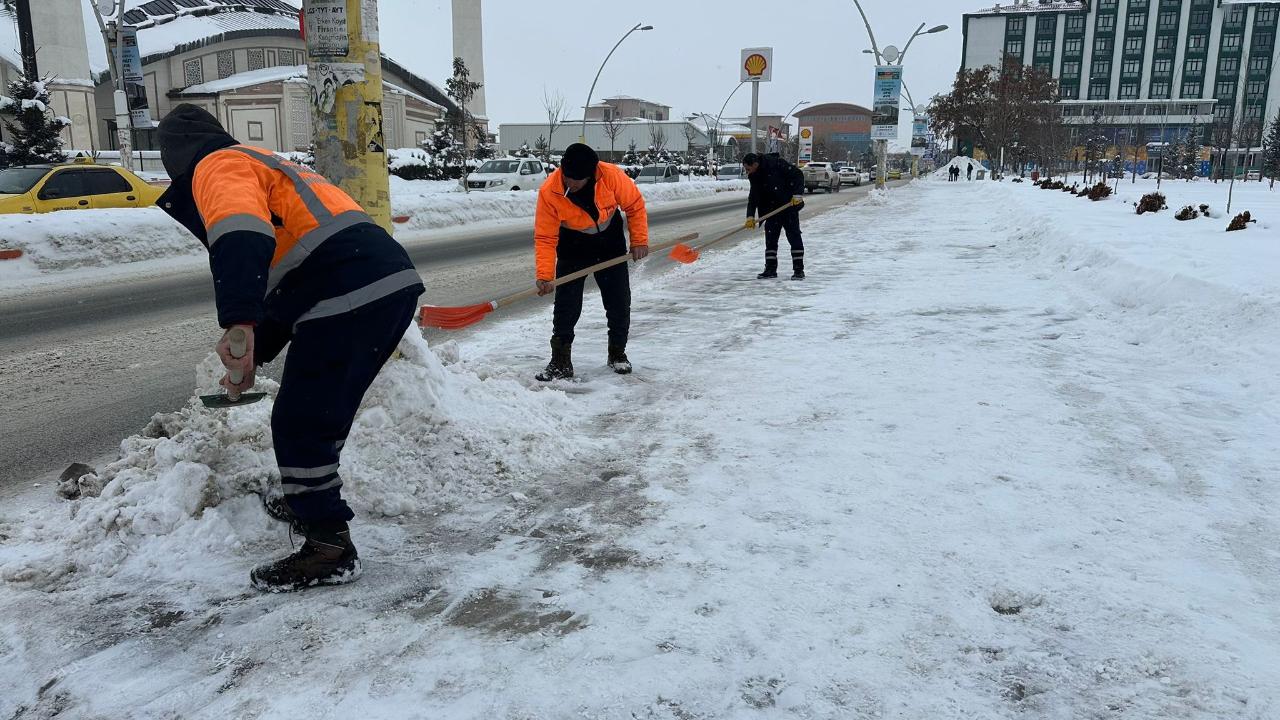 Ağrı’da Yaya Güvenliği İçin Ekipler Sahada