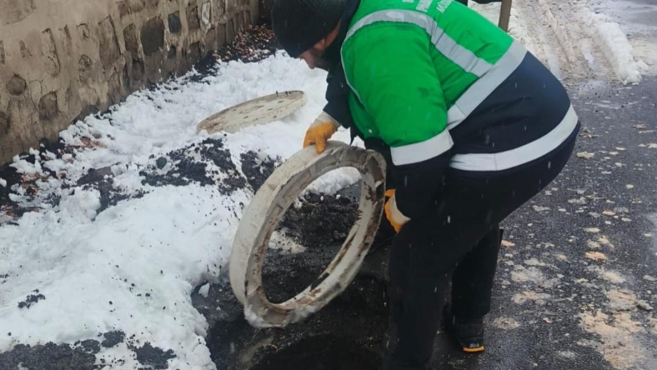Ağrı’daki Dondurucu Soğuklara Rağmen Ekipler Sahada