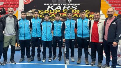 Ağrılı genç güreşçiler Türkiye finallerine yükseldi