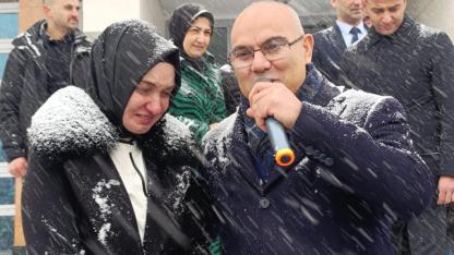 Ağrılılar, Vali Koç’u Gözyaşlarıyla Uğurladı