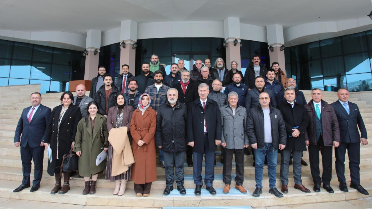 AİÇÜ Rektörü Gülçin Basın Mensuplarıyla Bir Araya Geldi