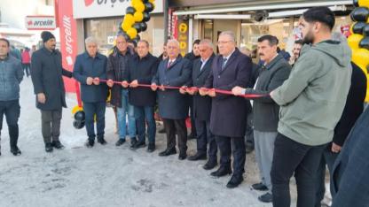 Belki Döner İş Yeri Erciş’te Hizmete Açıldı