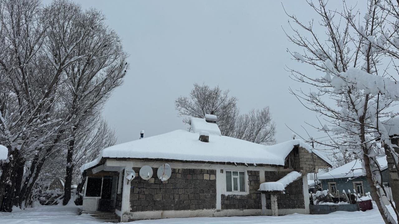 Beyaz esaret Ağrı’yı teslim aldı