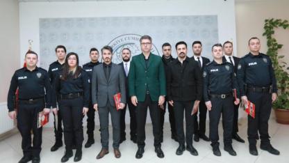 Erciş’te Emniyet Personeline Başarı Belgesi