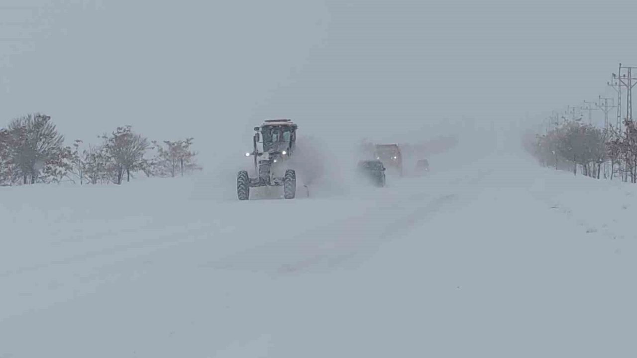 Kurubaş Geçidi ulaşıma açıldı