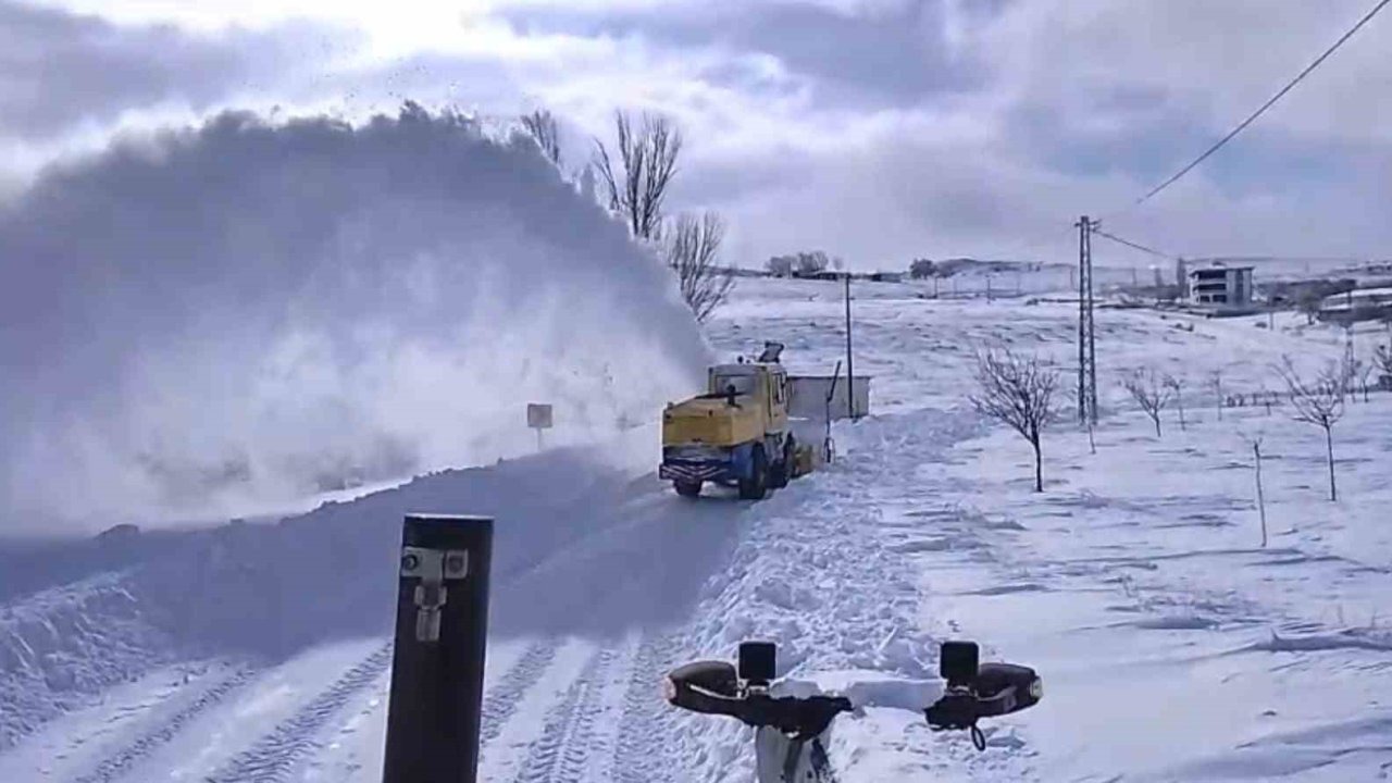 Malatya’da 66 mahallede yollar ulaşıma açıldı