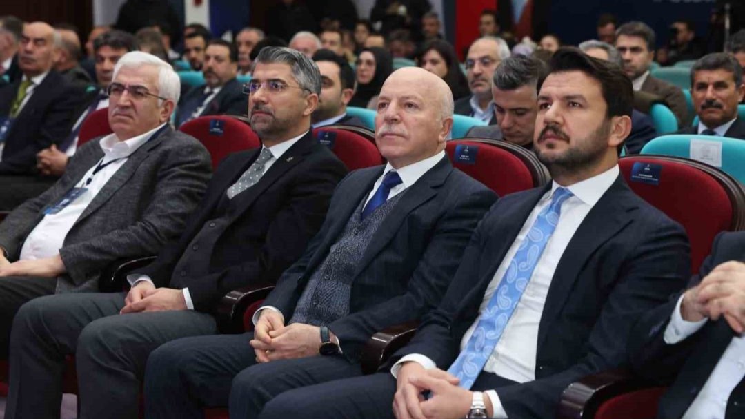 Siyasetin kalbi Erzurum’da atıyor