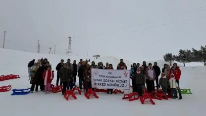 Tutaklı Öğrenciler Küpkıran Kayak Merkezi’nde Kışın Tadını Çıkardı
