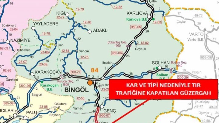 Yoğun kar yağışı nedeniyle Bingöl-Diyarbakır karayolu tır trafiğine kapandı