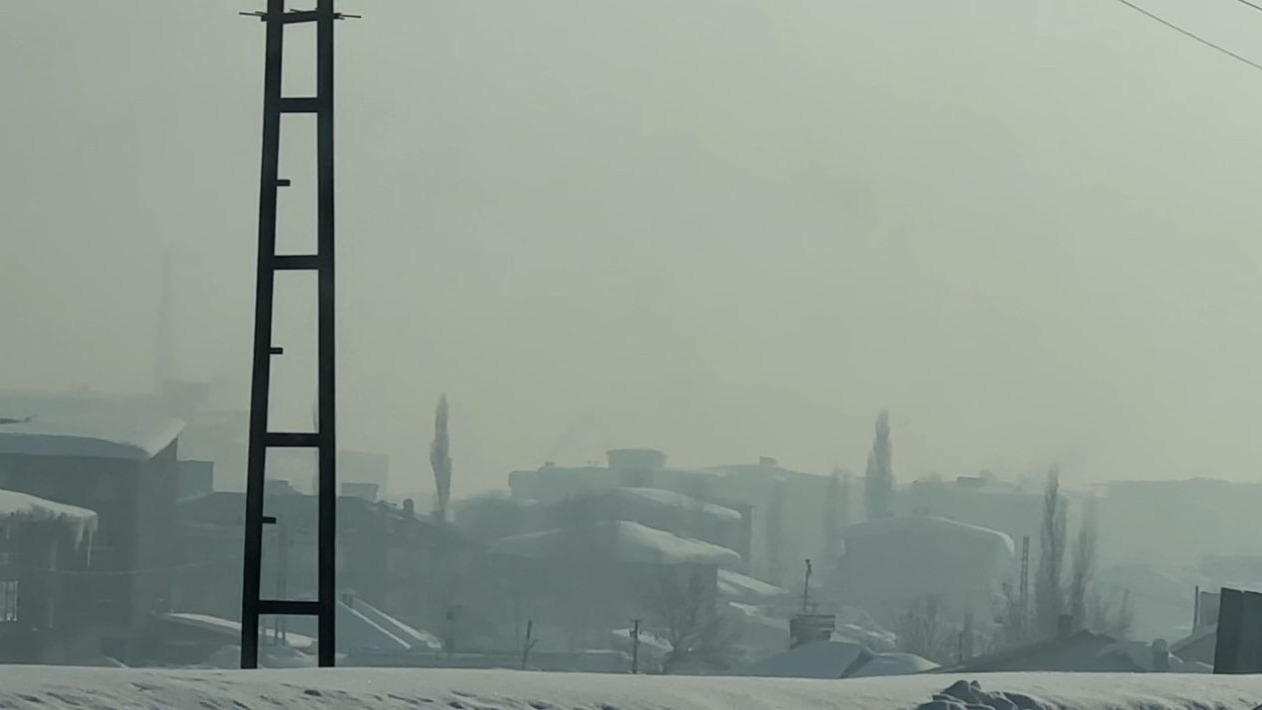 Yüksekova’da yoğun sis: Ankara-Yüksekova uçuşları iptal edildi