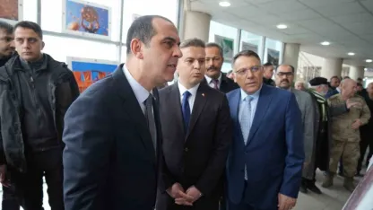 15. Uluslararası Tarım ve İnsan Fotoğraf Sergisi Iğdır’da ziyarete açıldı