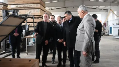 Erzurum Valisi Mustafa Çiftçi Oltu’da işletmeleri ziyaret etti