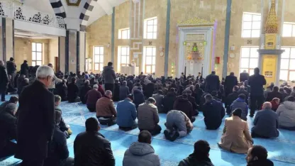 Van Çaldıran’da deprem şehitleri dualarla anıldı