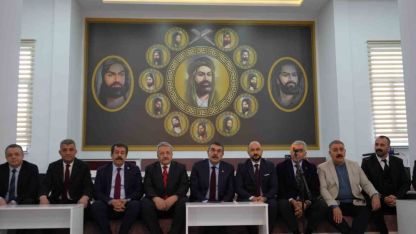 Milli Eğitim Bakanı Prof. Dr. Yusuf Tekin, Erzurum’da cemevini ziyaret etti