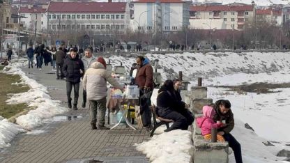 Tatvan’da bahar havası: Van Gölü Sahili’nde yoğunluk