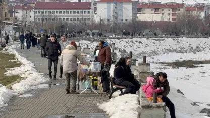 Tatvan’da bahar havası: Van Gölü Sahili’nde yoğunluk