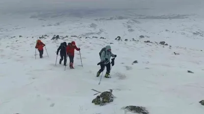 7 dağcının Süphan Dağı tırmanışı hava muhalefetine takıldı