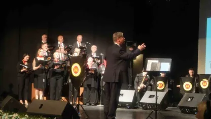 Muhayyerkürdi şarkılarla mest ettiler