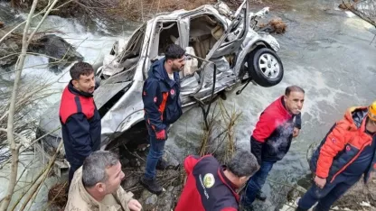 Güroymak’ta feci kaza: 3 ölü, 5 ağır yaralı
