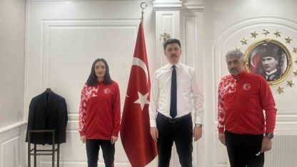 Digor Gençlik ve Spor Müdürü Bahattin İnce ve milli sporcu Tuğba Toptaş’tan, Kaymakam Kahraman’a ziyaret
