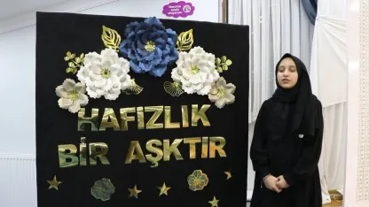 Genç hafızlar ve hadis şampiyonlarına umre ödülü