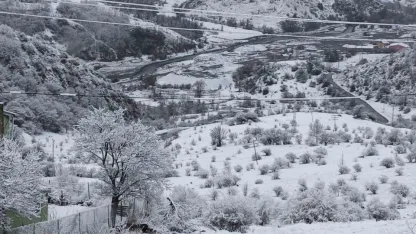 Posof’ta kar sürprizi