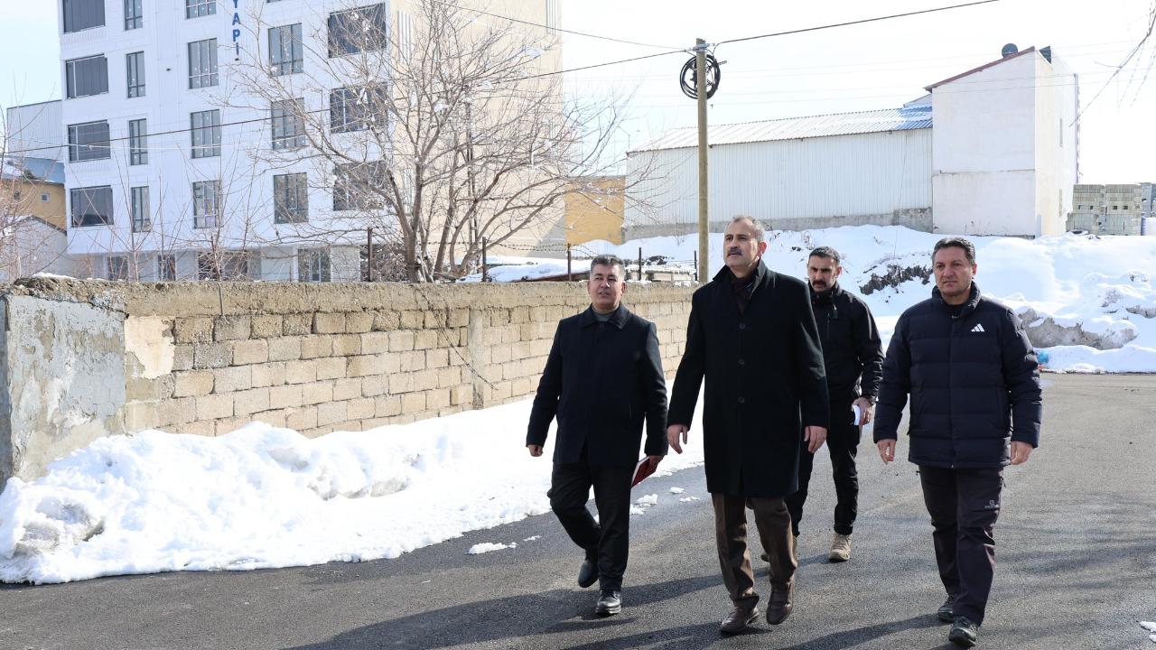 Ağrı Valisi Bozkurt’tan Müftülük ve Mahalle Ziyareti