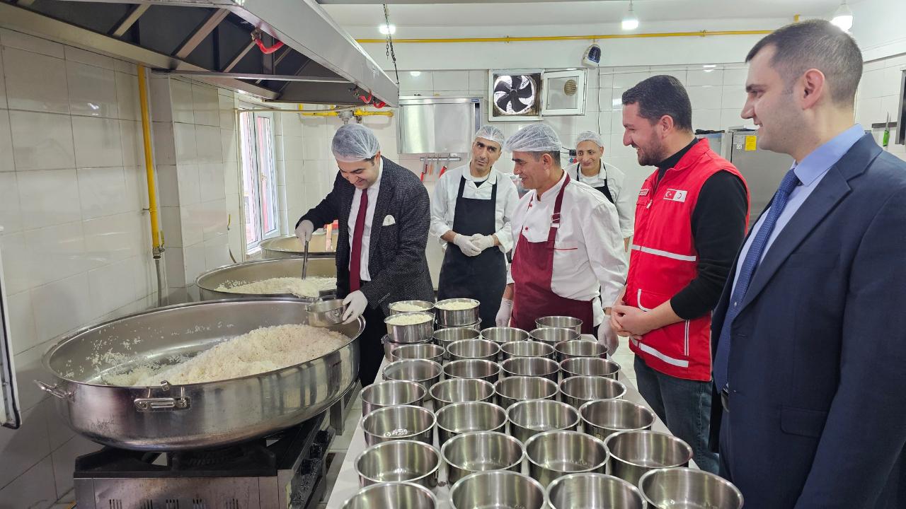 Ağrı’da 3 Bin Kişilik “Gönül Sofrası” İhtiyaç Sahiplerine Ulaşacak
