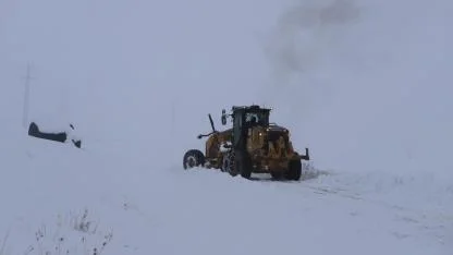 Ağrı’da 41 köy yolu tipi nedeniyle ulaşıma kapandı