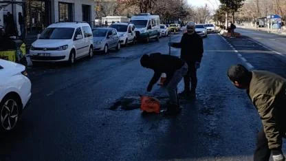 Ağrı’da çukur ve deformasyonlara hızlı müdahale
