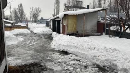 Ağrı’da Eriyen Karlar Göletlere Dönüştü