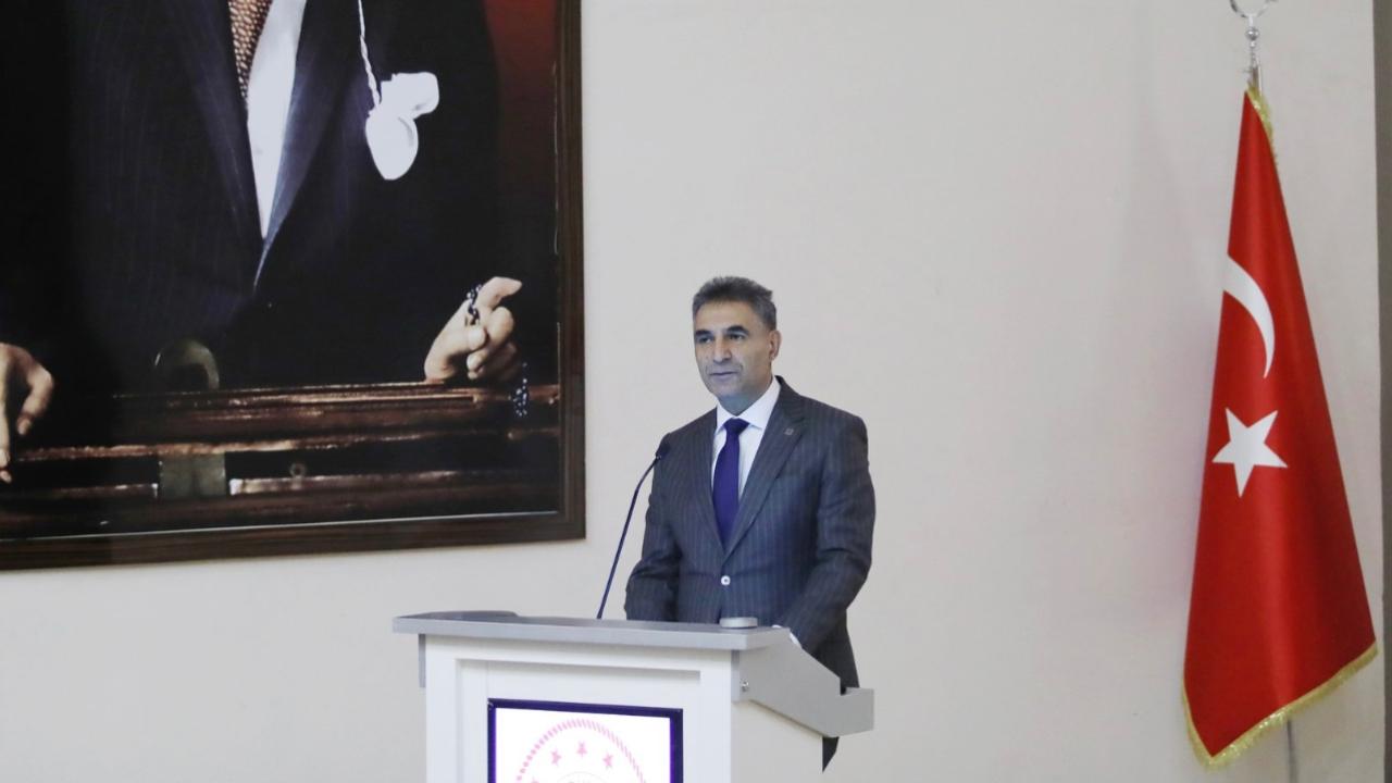 Ağrı’da gençler dijital tuzaklara karşı uyarıldı