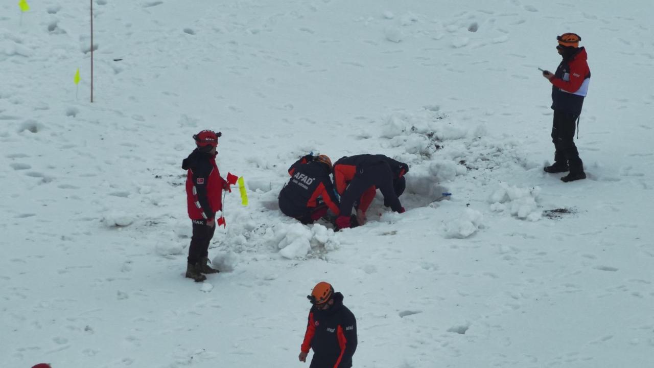 Ağrı’da Gerçeği Aratmayan Çığ Tatbikatı