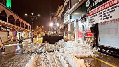 Ağrı’da Karla Mücadele ve Altyapı Çalışmaları Sürüyor