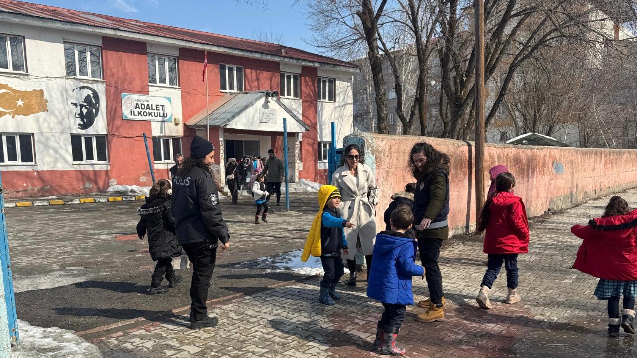 Ağrı’da okul çevrelerinde güvenlik önlemleri artırıldı