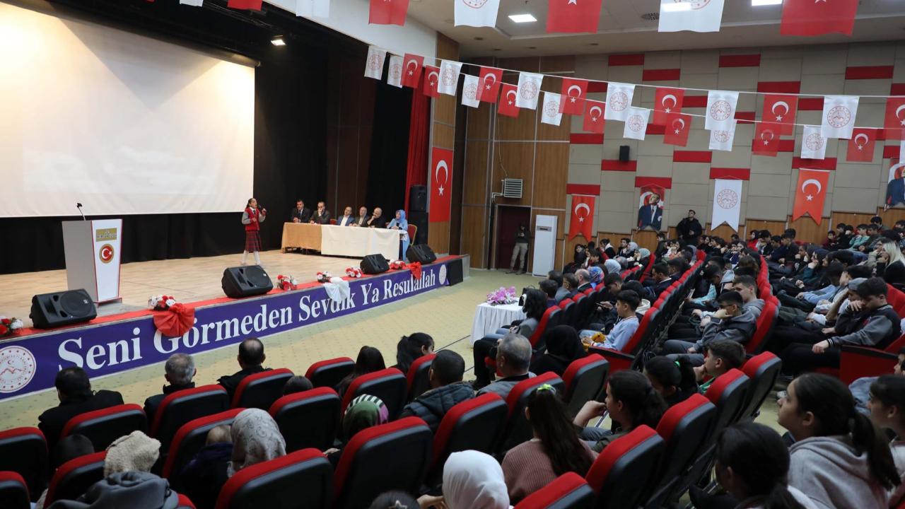 Ağrı’da “Peygamberimi Anlatıyorum” yarışması düzenleniyor