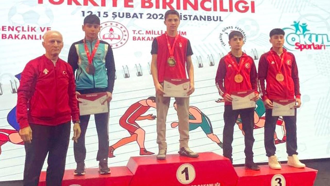 Ağrılı sporcu Şahna, Türkiye ikincisi oldu