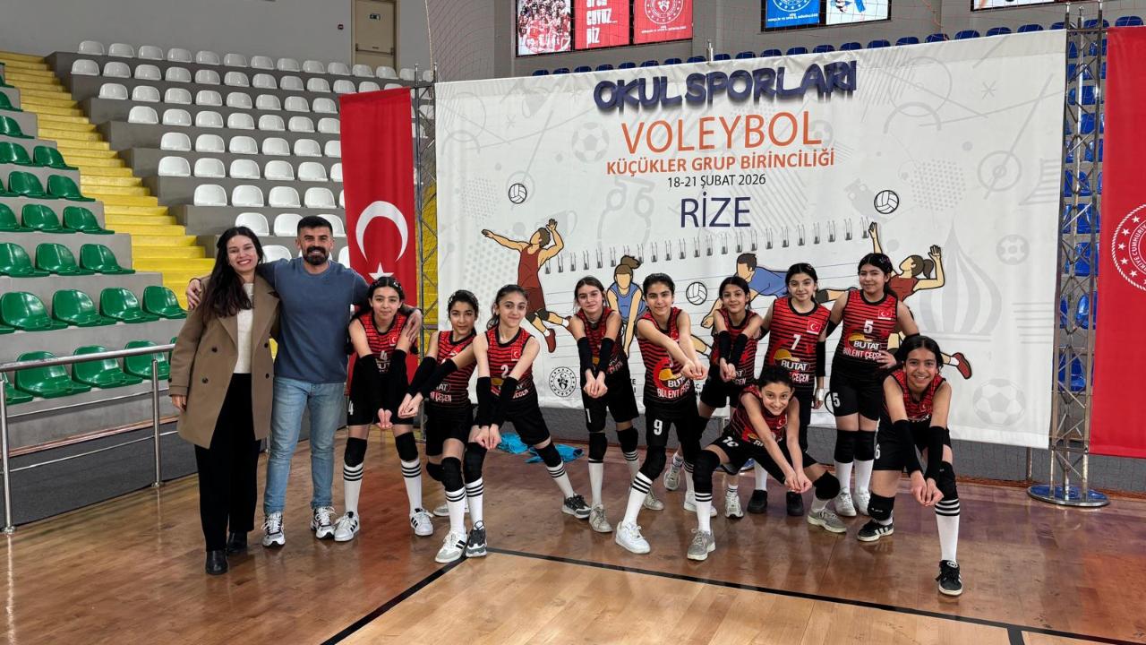 Ağrı’nın küçükleri set vermeden zirveye çıktı