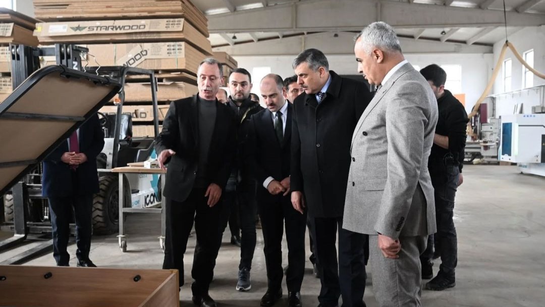 Erzurum Valisi Mustafa Çiftçi Oltu’da işletmeleri ziyaret etti