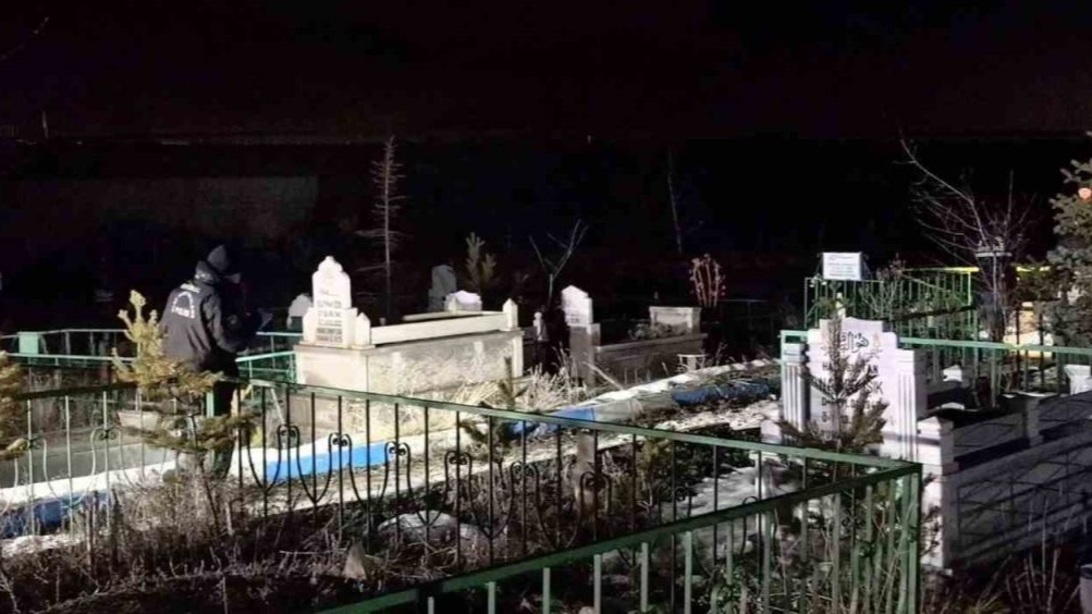 Erzurum'da çöp poşeti içinde cenin bulundu